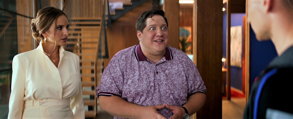 Холмс двигался от общего к частному, Мухич – от полного бреда к случайному совпадению.  Кадр из т/с «Детективное агентство Мухича».