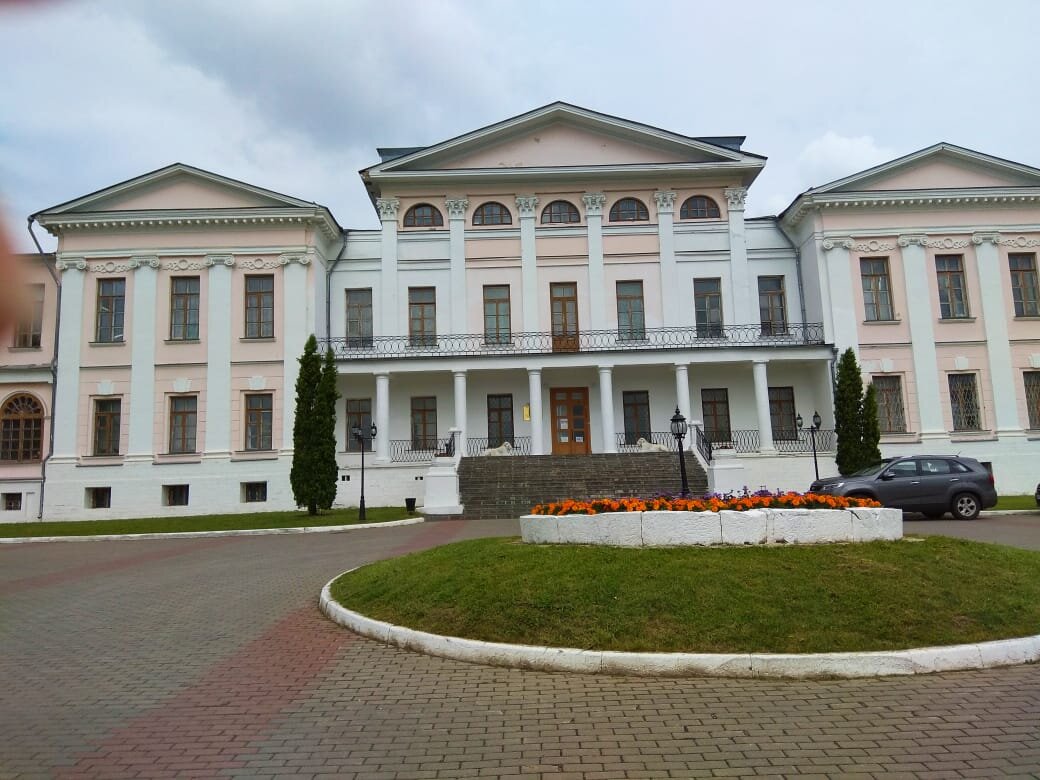 Дубровицы. Усадебный дом. Фото автора