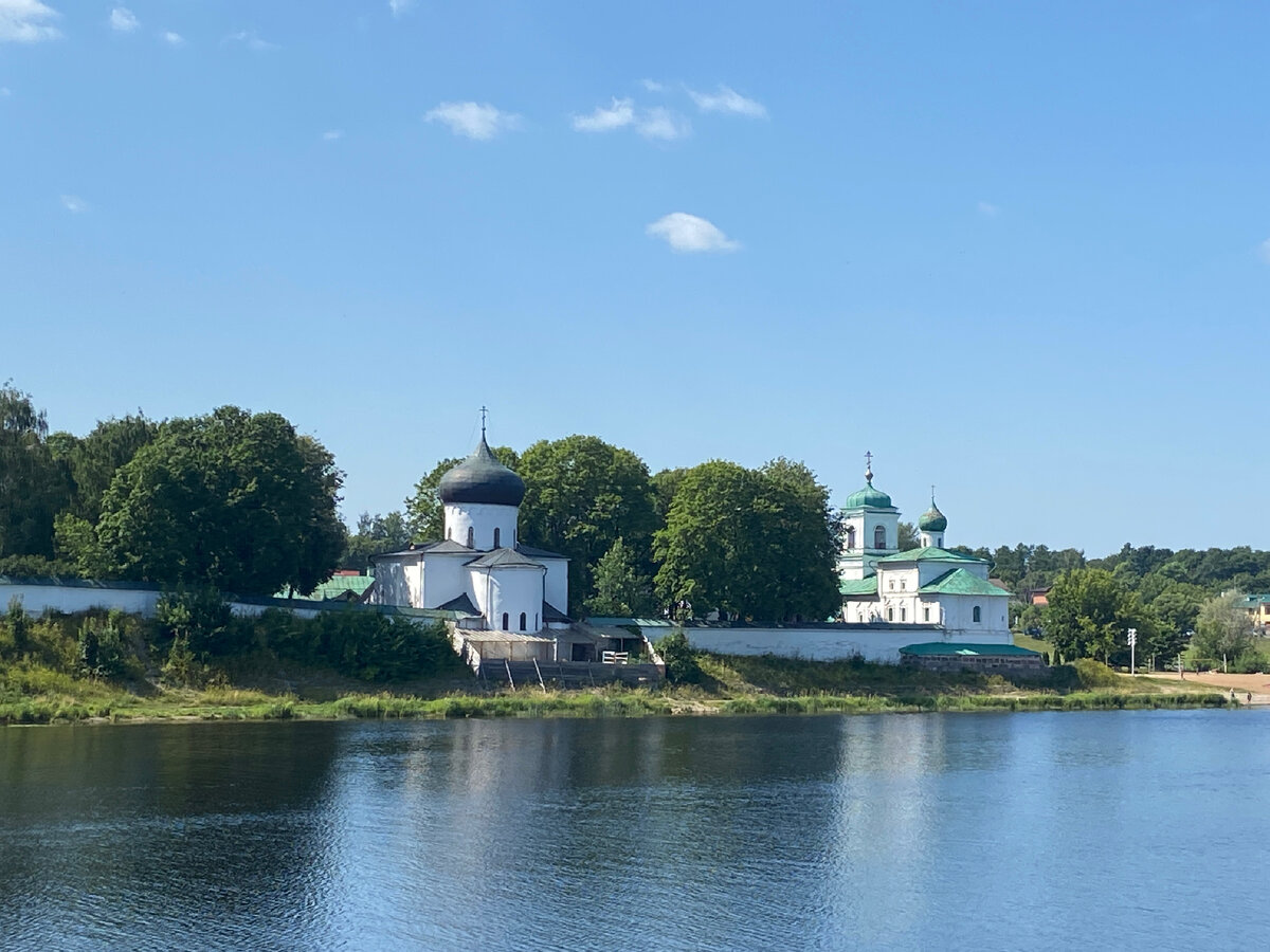 Псков храм голубой