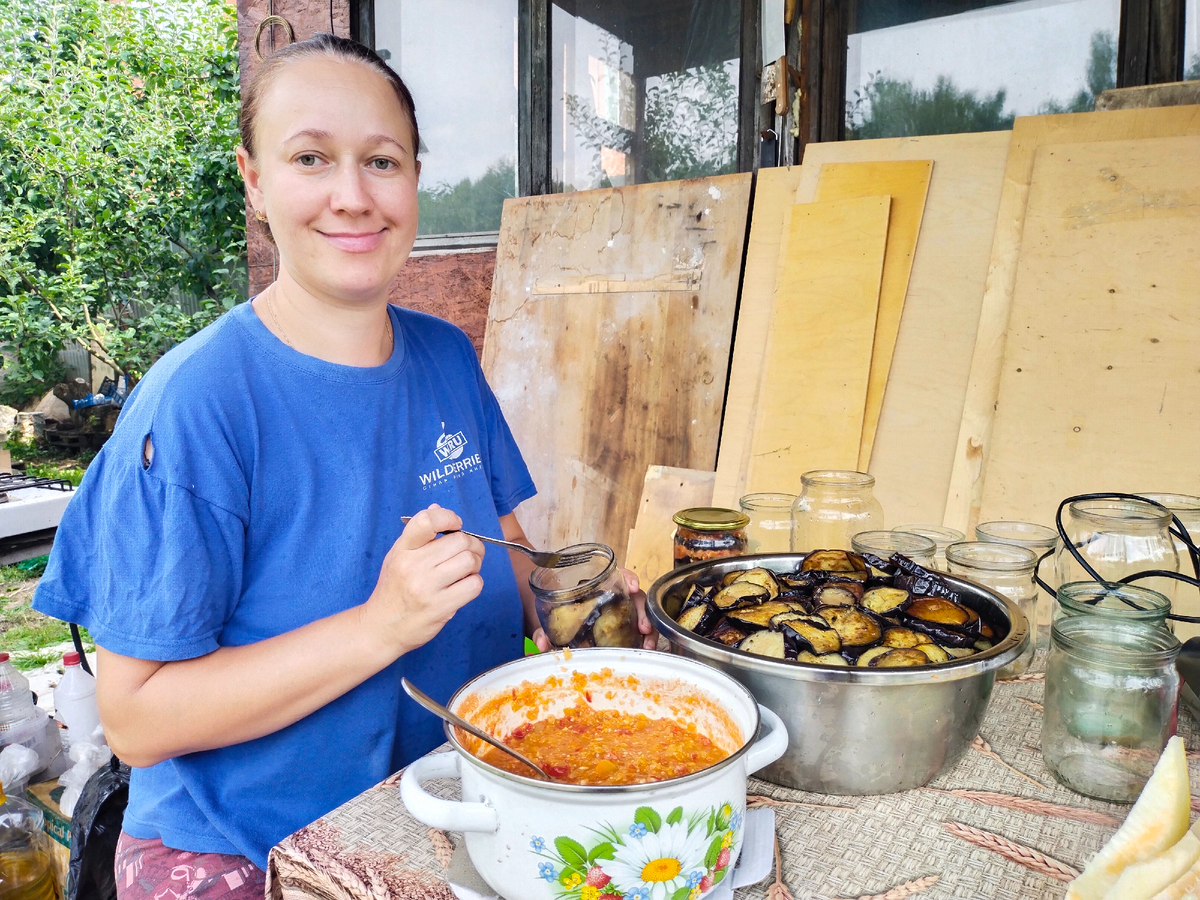 За работой)