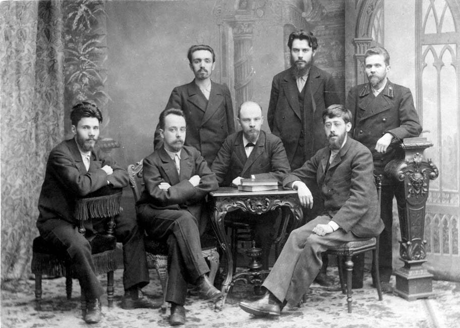 В.И.Ульянов (ещё не Ленин) и Г.М.Кржижановский (партийная кличка Суслик) - члены санкт-петербургского "Союза за освобождение рабочего класса" в феврале 1897 года перед отправкой в сибирскую ссылку