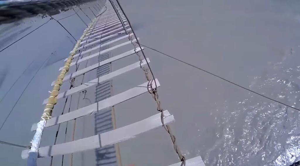 Мост Хусейни в Пакистане