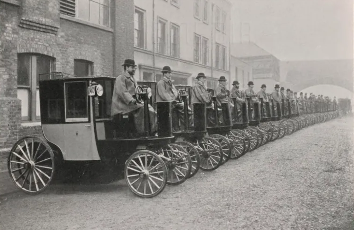 Лондонский КЭБ 19 века. Лондонский КЭБ 20 век. Лондонский КЭБ В 1920 году. КЭБ В Лондоне в 19 веке.