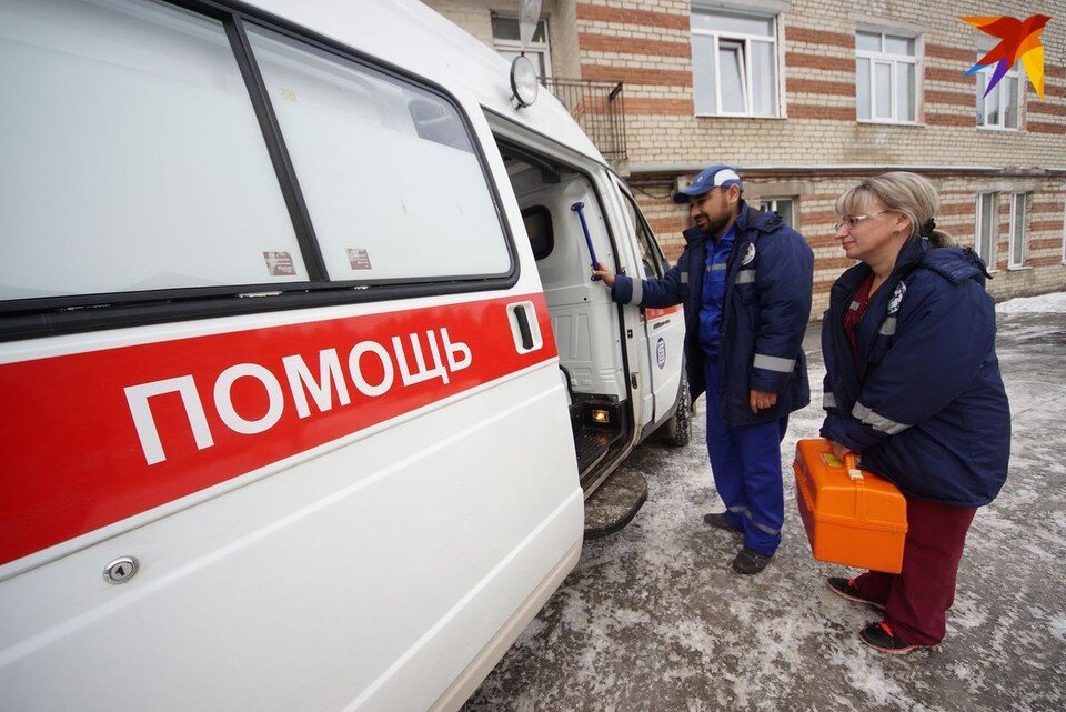     При возникновении гипертонического криза без помощи медиков "скорой", скорее всего, не обойтись. Алексей БУЛАТОВ