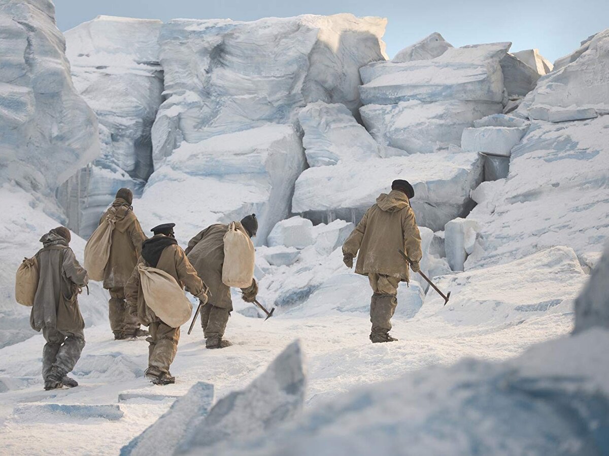 Кадр из сериала «Террор», 2018-2019 годы, режиссеры Эдвард Бергер, Майкл Леманн