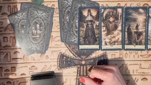 Хельга читает таро оракулы дзен