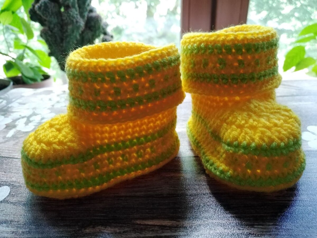 Фото автора. Пинетки крючком