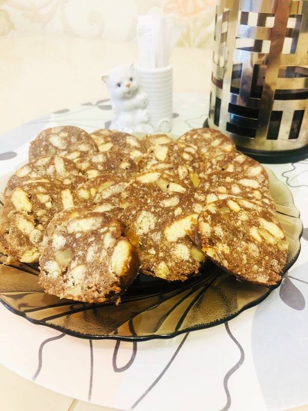 Шоколадная колбаса без какао