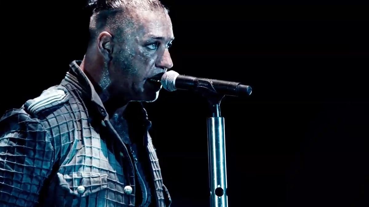 Фотография Тилля Линдеманна - солиста группы "Rammstein"