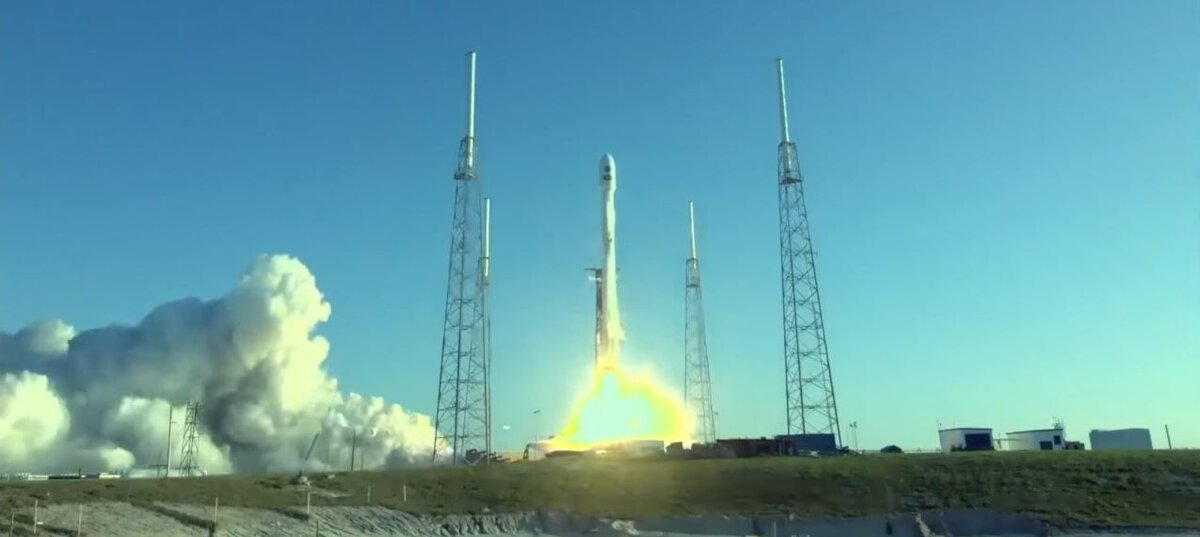Старт ракеты-носителя "Falcon 9" с космической обсерваторией TESS 18 апреля 2018 года. Источник изображения: NASA