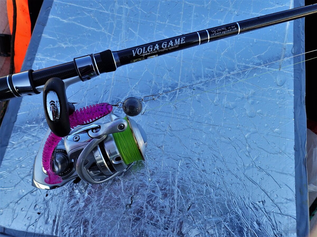 Бюджетный спиннинг для джига shimano. Джиг и твичинг что это. Графитовые спиннинги для джига. Спиннинг для джига 330 метра. Спиннинг для твичинга 2022.