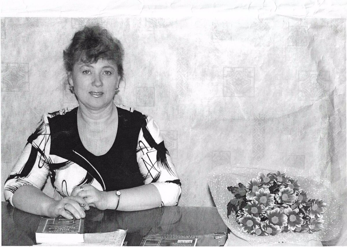 Ревизор на работе. Здесь мне 45 лет.