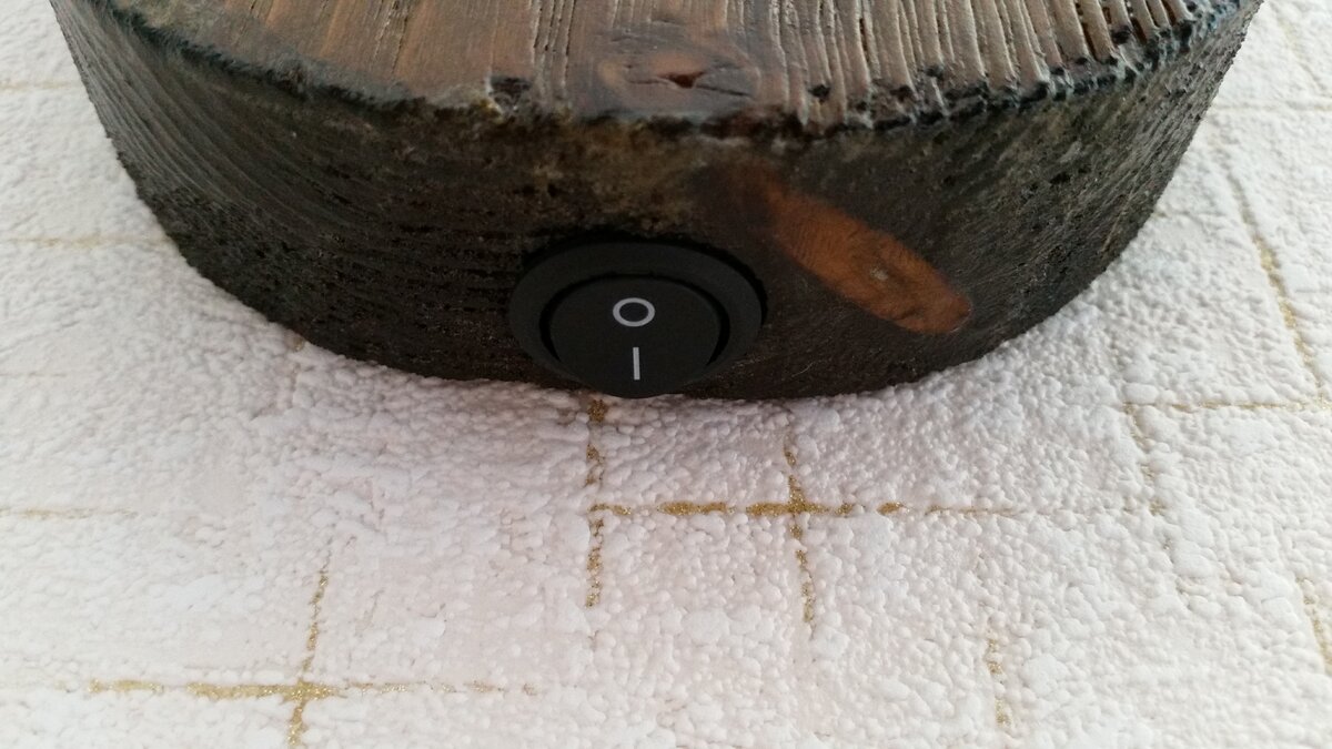 Выключатель в нижней части