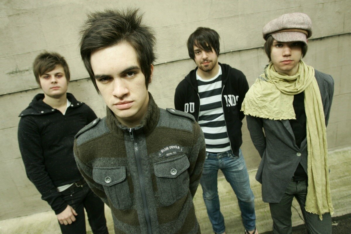 Паник оф зе диско. Группа Panic! At the Disco. Panic at the discо. Panic at the Disco 2005. Panic at the Disco 2006.