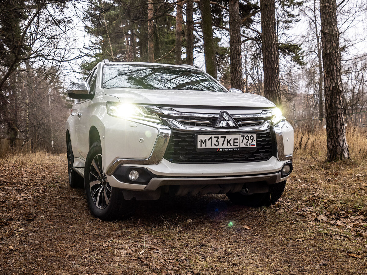 Журналисты не щадили "Малыша", но он выдержал этих "вандалов"