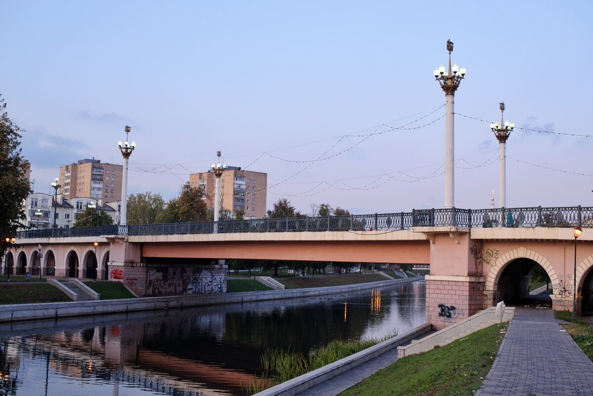 Вот если бы еще не рисовали ничего, то вообще бы красота была