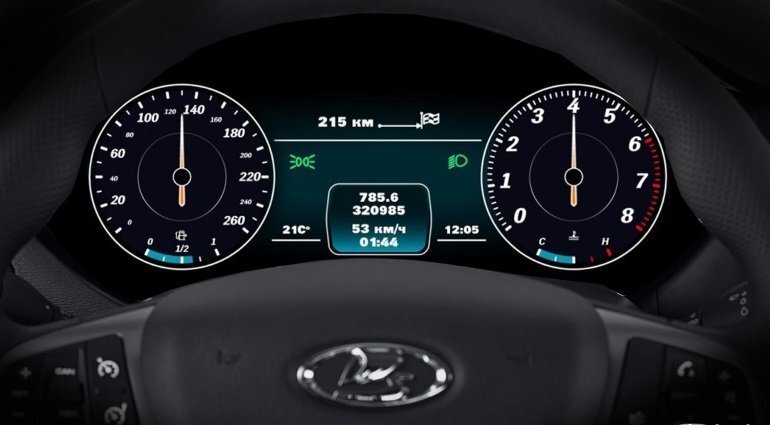 Установленная электронная панель от приборов Весты 