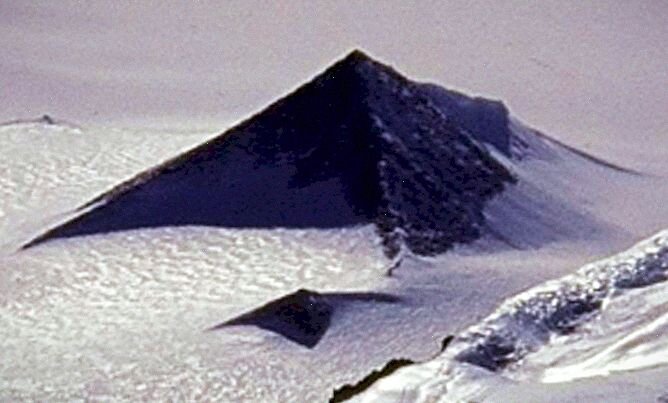 пирамида в Антарктиде