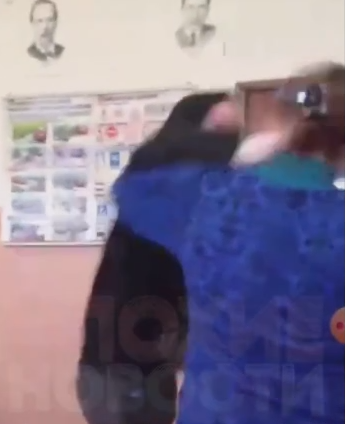 получай, ты унизила меня на глазах у всех на видео