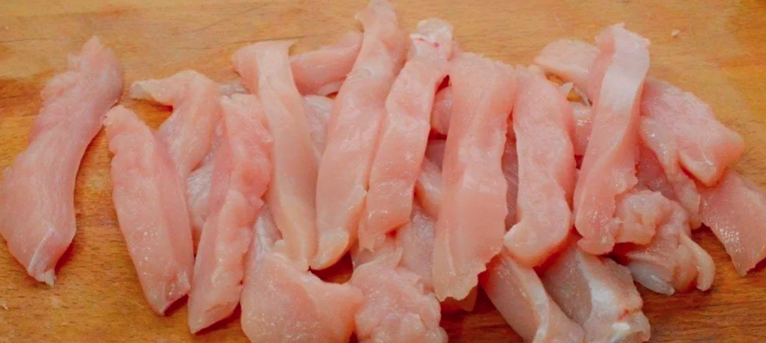 Нарезка куриного филе. Фото с сайта dombeseda2019.mirtesen.ru и Яндекс картинок