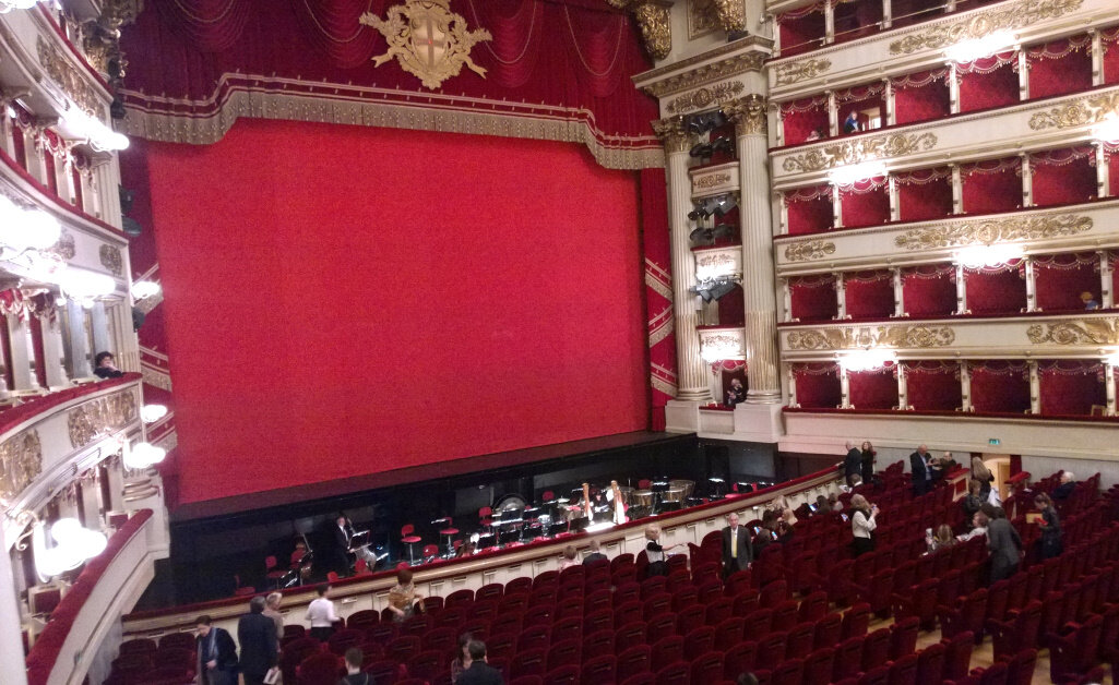 Ла-Скала за 15 минут до начала спектакля