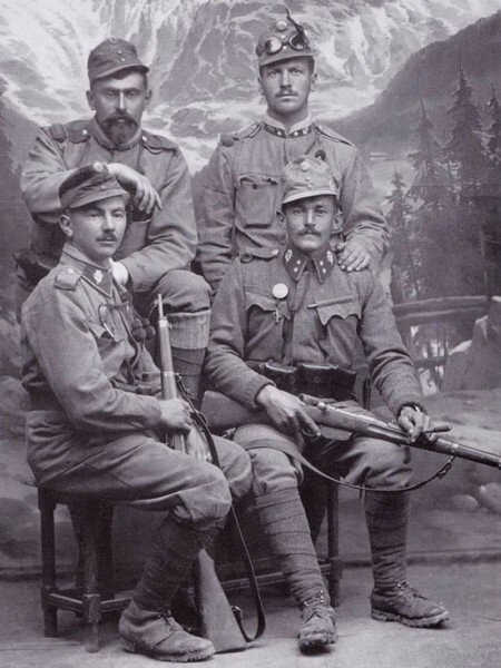 Солдаты армии Австро-Венгерской империи.
