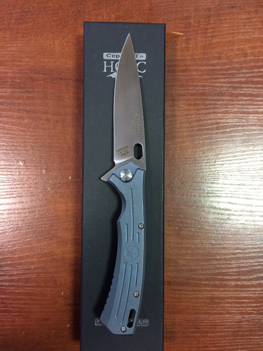 Нож Майор. Исполнение в титане, сталь S35V. Авторская фотография.