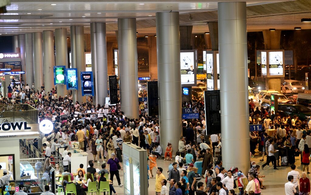 За "воротами" аэропорта)) Фото взято из просторов интернета.