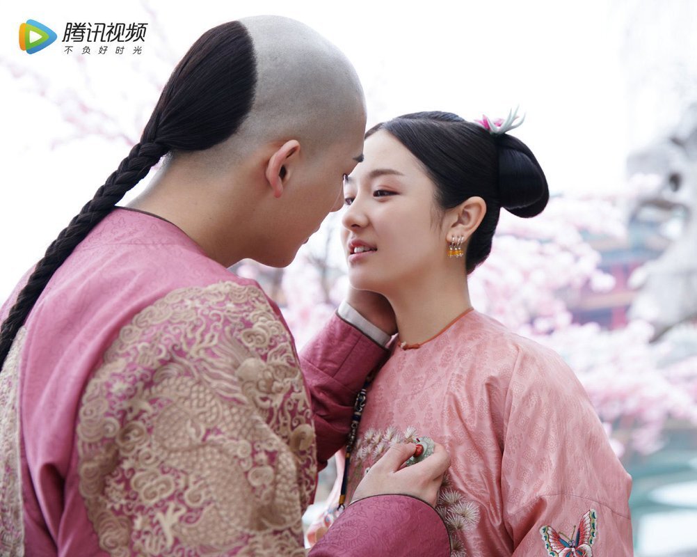 Постер к китайскому сериалу, возможно, это "Сон о династии Цин"