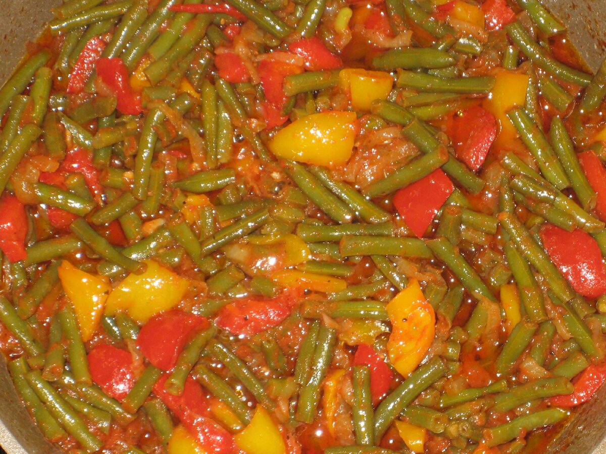 Тушеная фасоль с овощами на сковороде — рецепт с фото пошагово