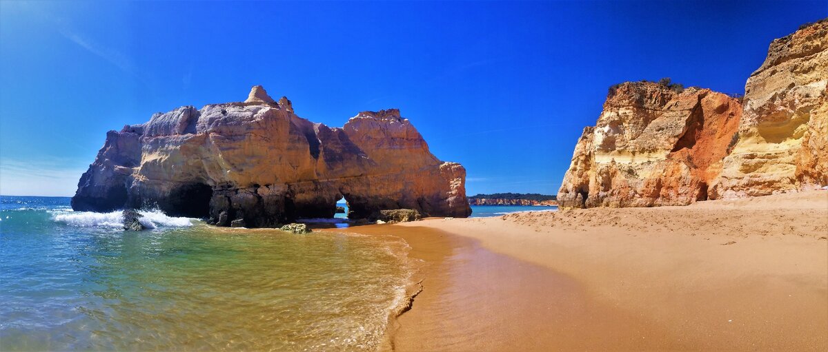 Пляж Praia da Rocha, Портимау, Алгарве, Португалия