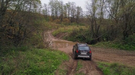 За что мы любим Renault Duster? Кайфуем на грунтовках, в броде и гоняемся с коптером