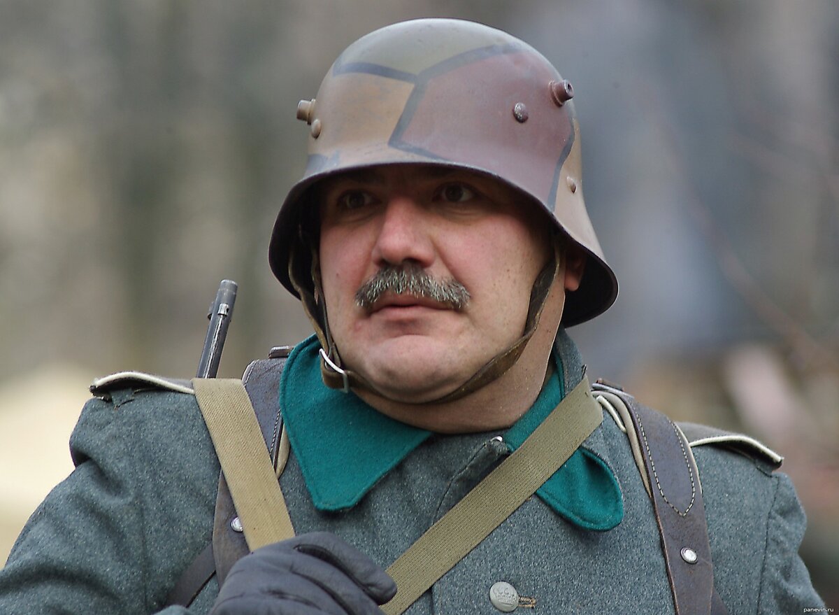 Слови в каске