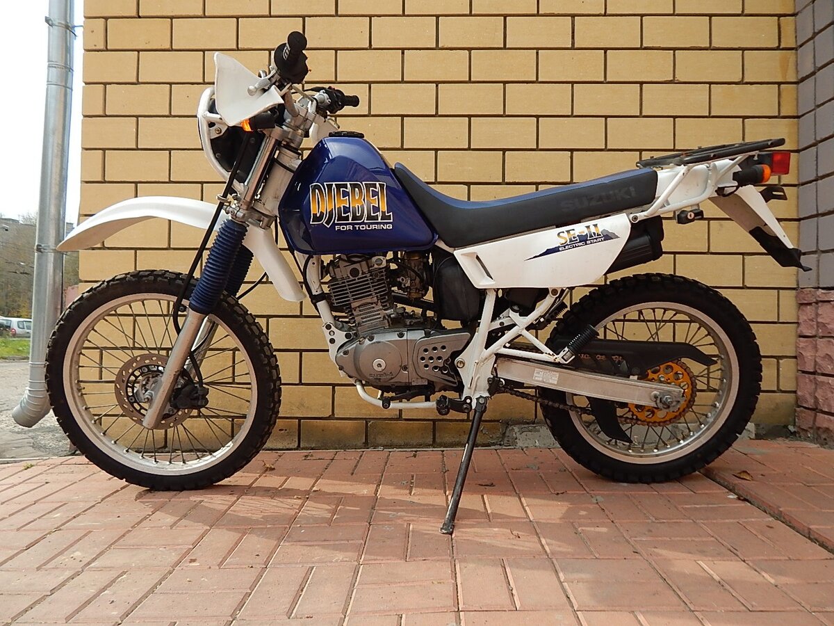 Suzuki Djebel 200