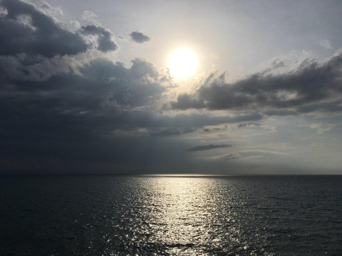 Чёрное море, Утёс, южное побережье Крымского полуострова