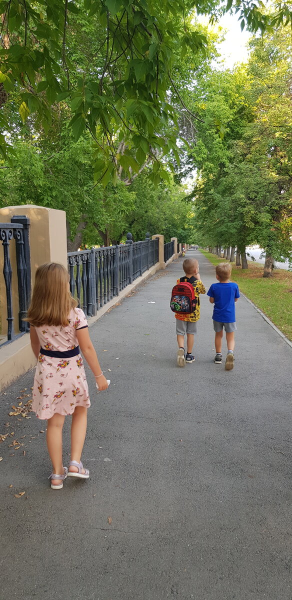 Собрать ребенка в школу - дело весьма затратное