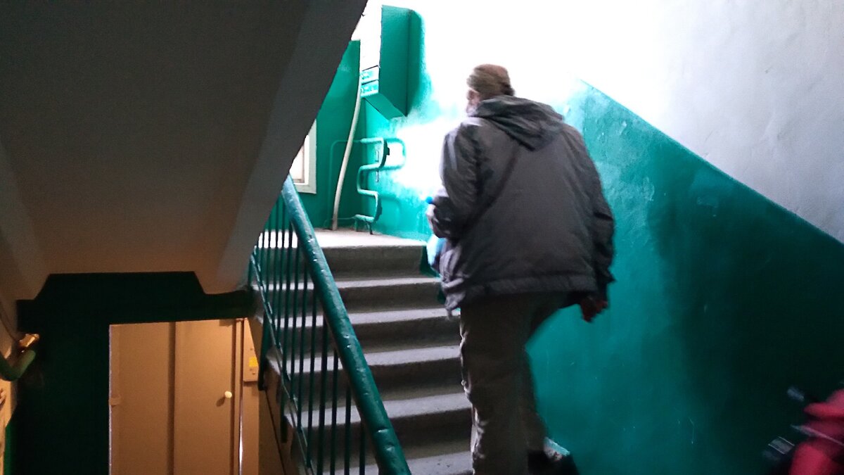 Белоруссия - Как выглядит белорусская пятиэтажка? Показываю внутри и снаружи, как сохранились советские дома в Гомеле