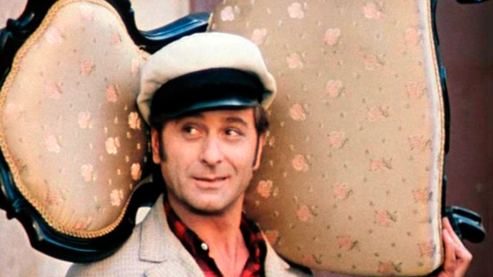 Например, знаменитая экранизация "12 стульев"