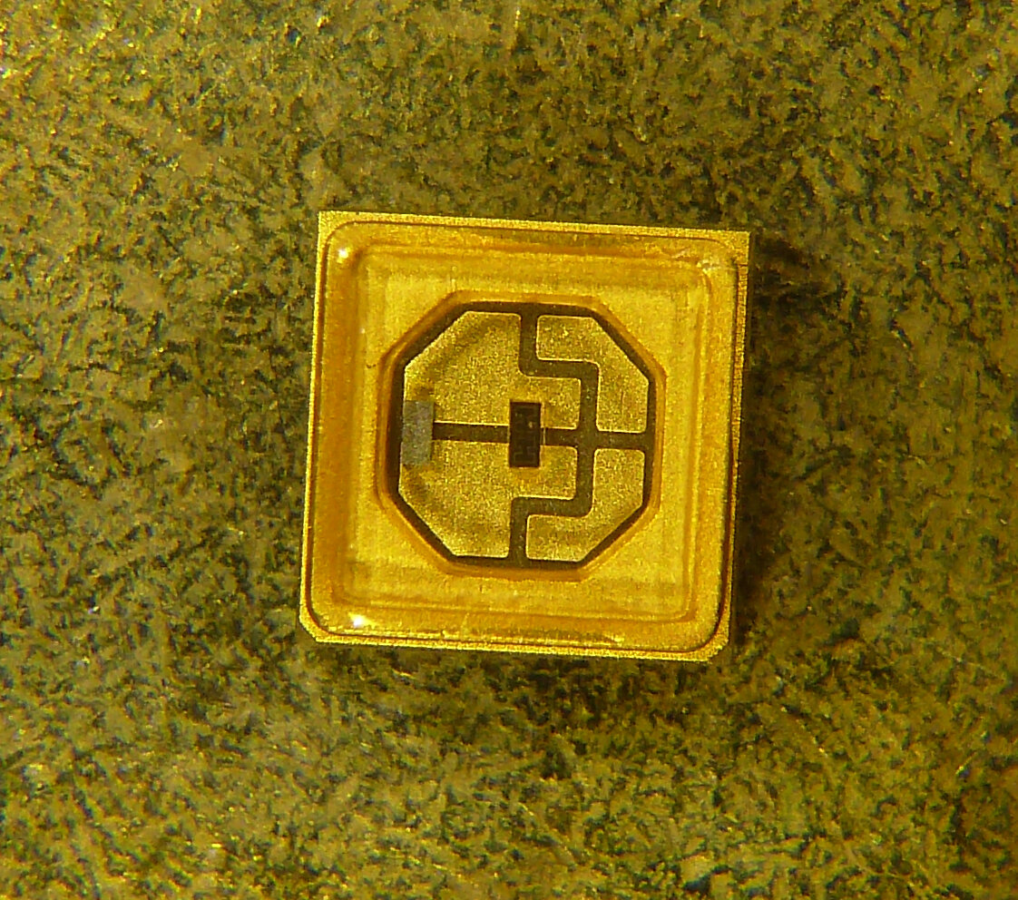 Впервые купил светодиод с жёстким УФ 265 нм. Подробно рассказываю о нём ...