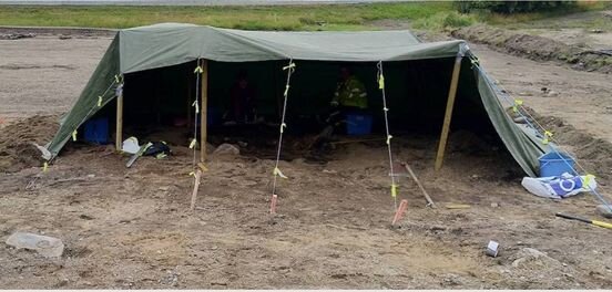 Место нахождения могилы укрыли для сохранности.