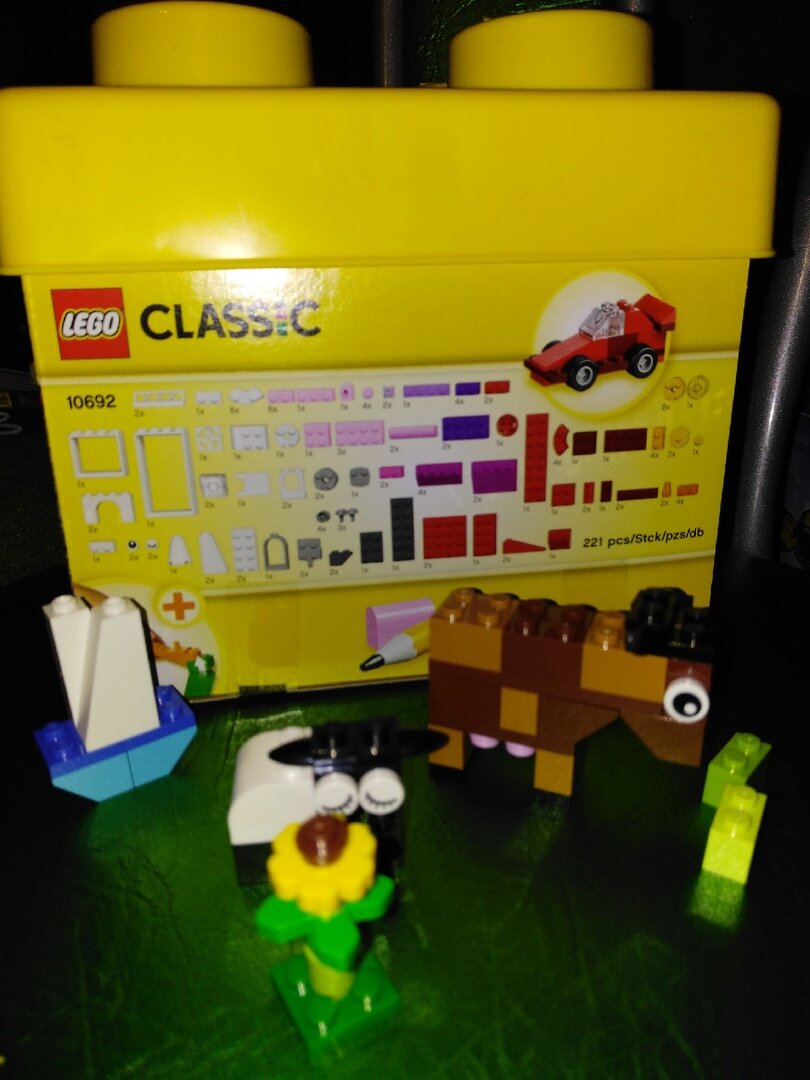 Lego classic box 10692 on sale