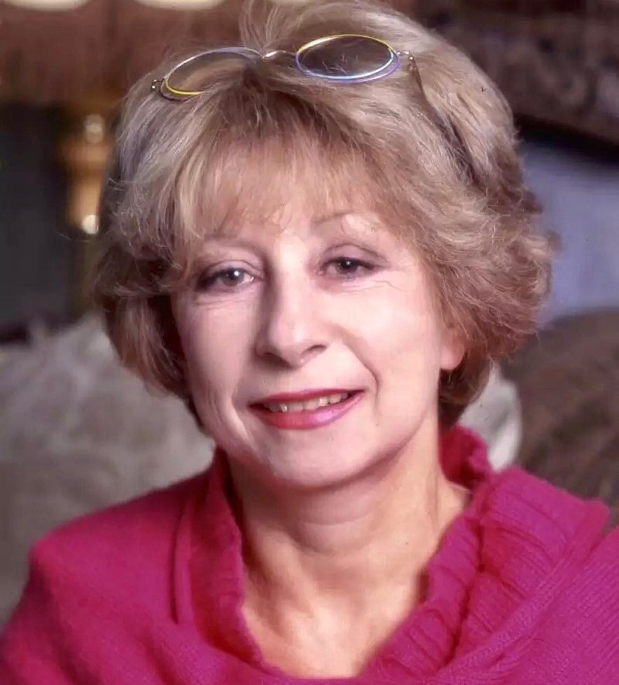 Актриса Лия Ажеджакова. Источник Яндекс картинки