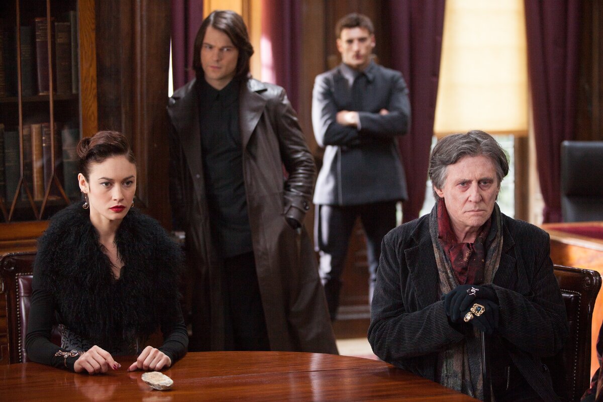 Кадры из фильма "Академия вампиров"