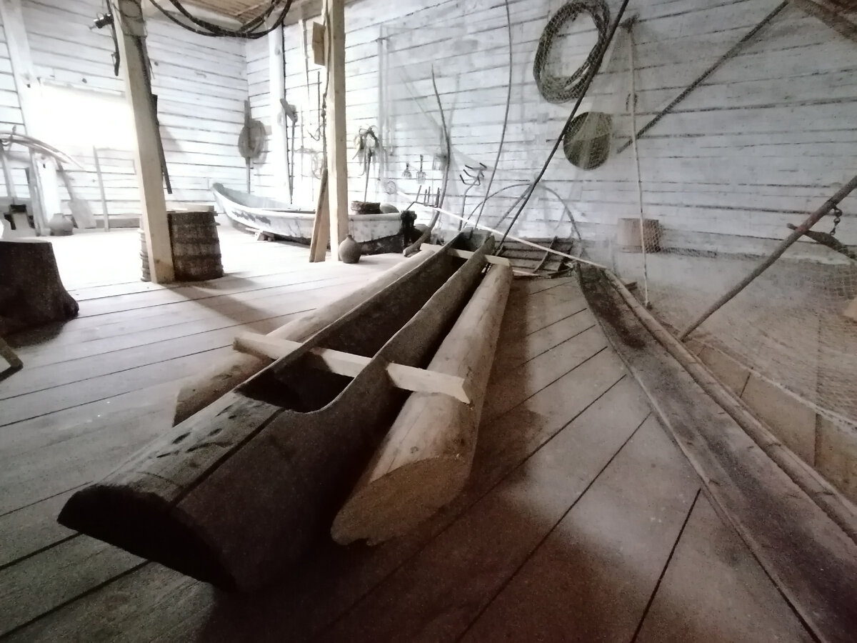 Лодка "рюхо" для прохода по Белому озеру. Фото автора