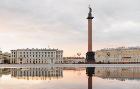 Дворцовая Площадь в Санкт-Петербурге