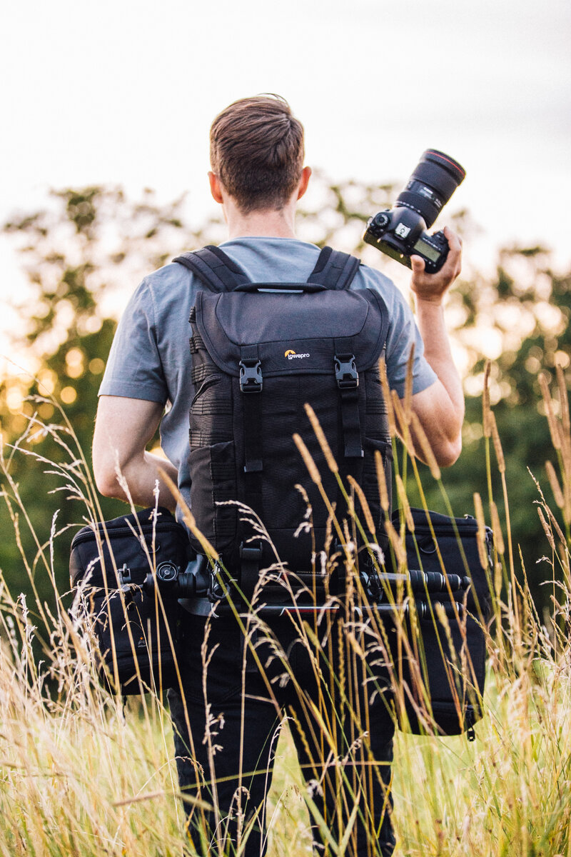 Рюкзак Lowepro ProTactic BP 300 AW II, сумки ProTactic TLZ 70 AW II и TLZ 75 AW II. Штатив Manfrotto Befree Advanced Travel Carbon MKBFRTC4-BH