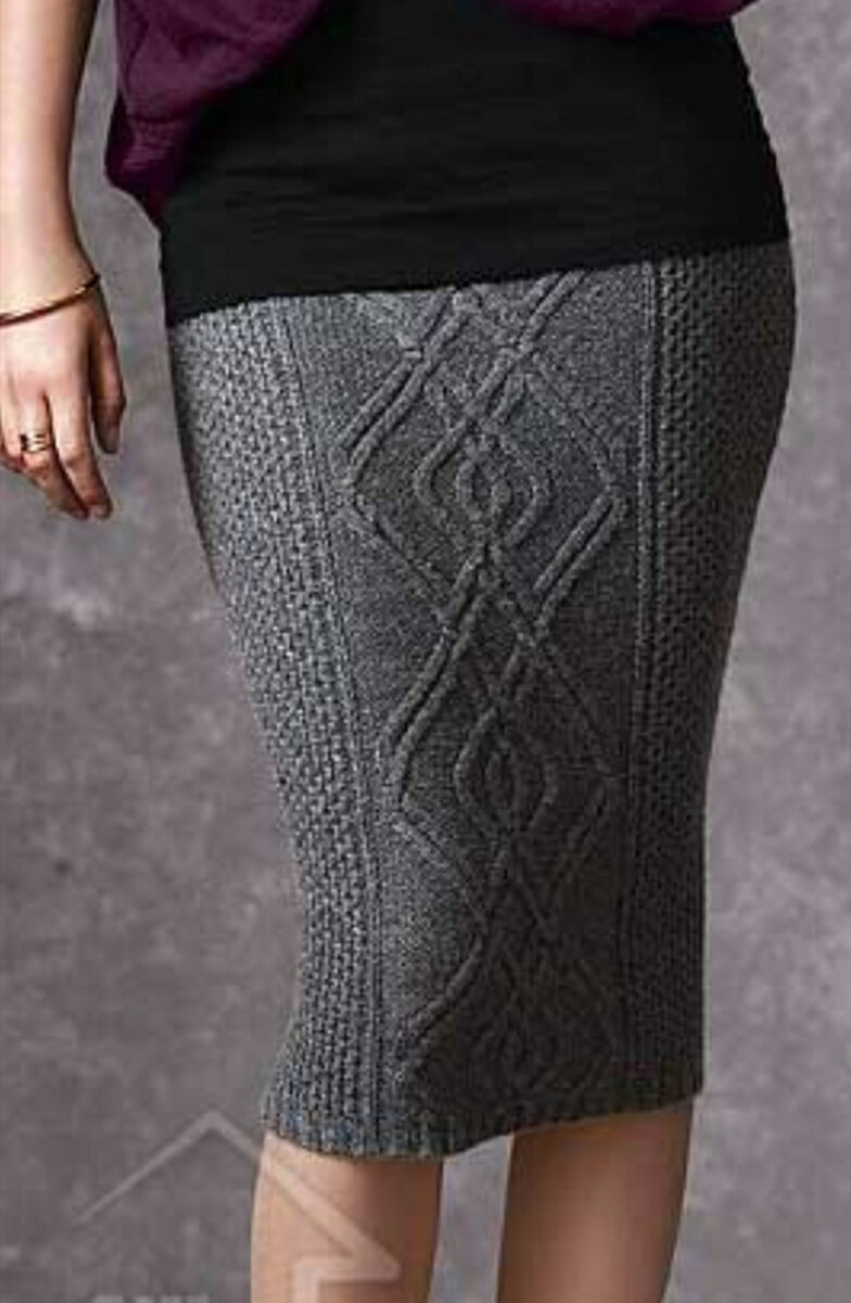 Серая юбка-карандаш спицами, связанная 3-мя видами резинки