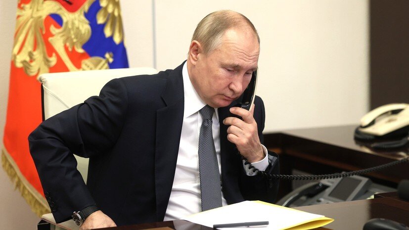   globallookpress.com Kremlin Pool