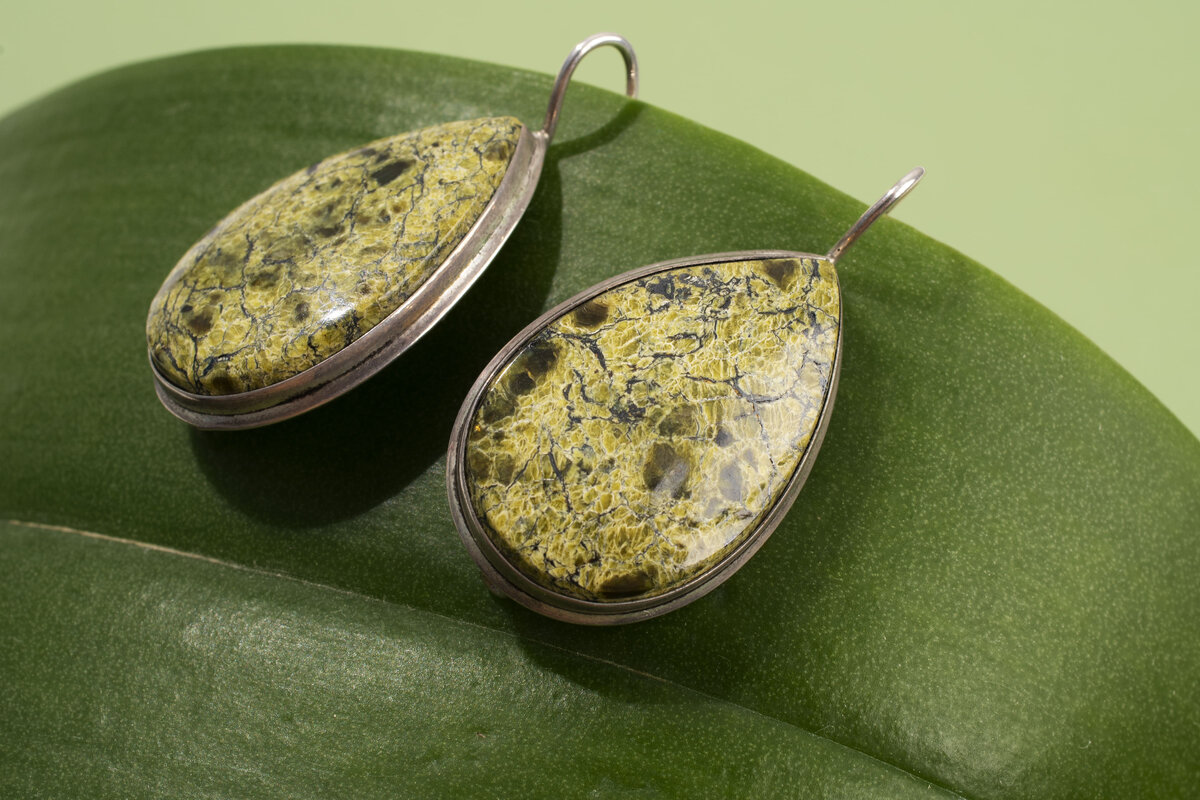 украшения ручной работы (источник фото freepik)