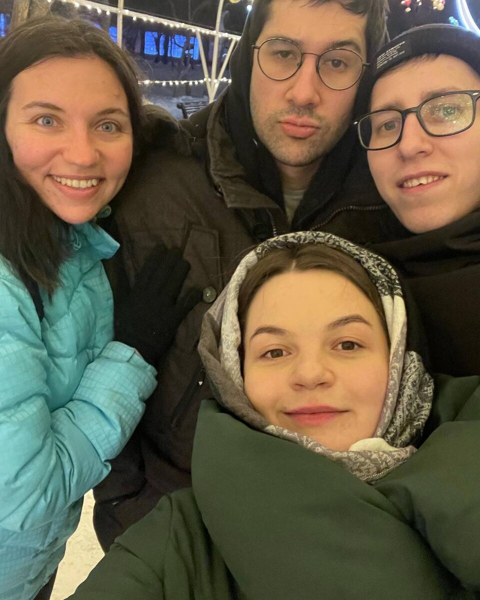 На прогулке с друзьями